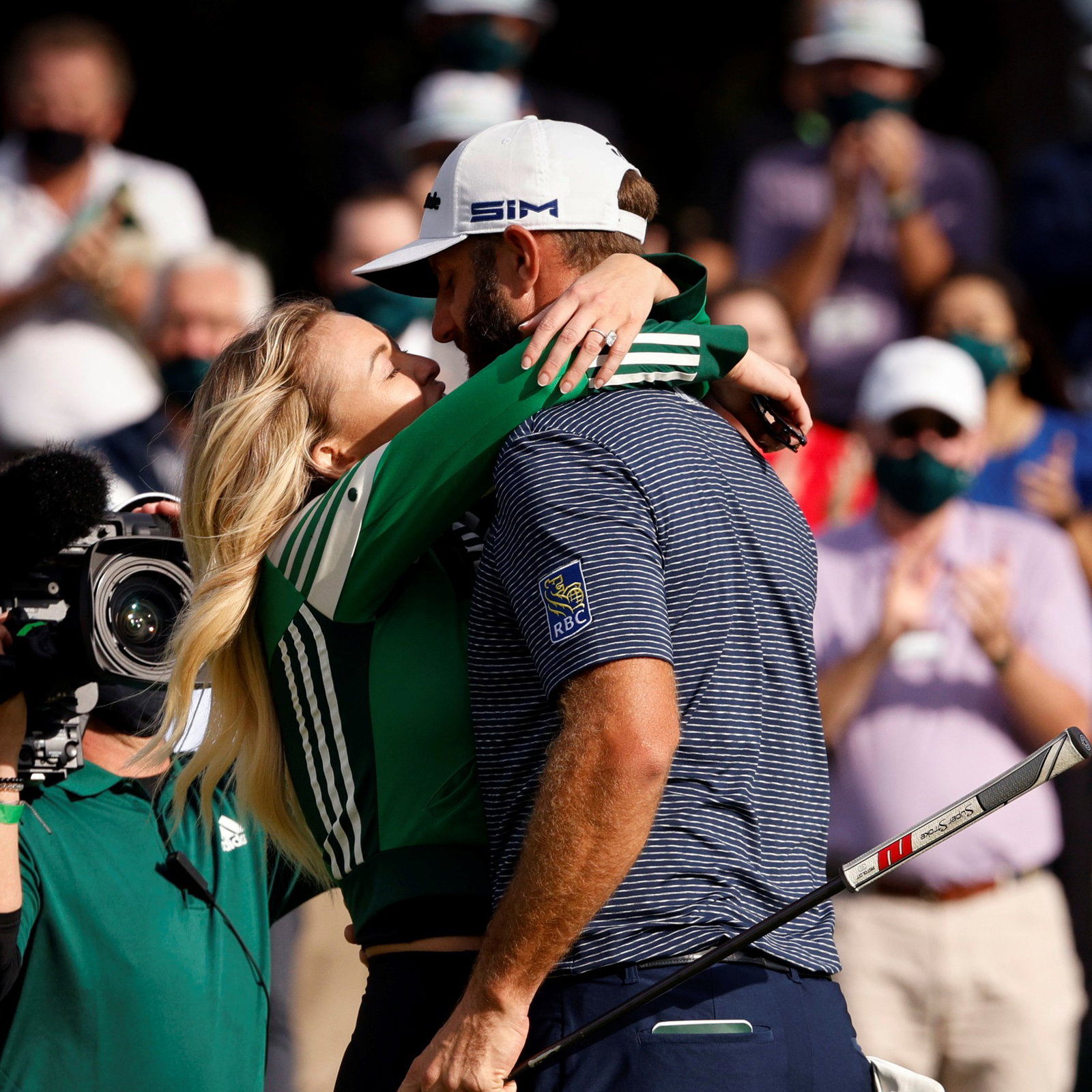 Picture of Dustin Johnson and Paulina Gretzky causes social media stir